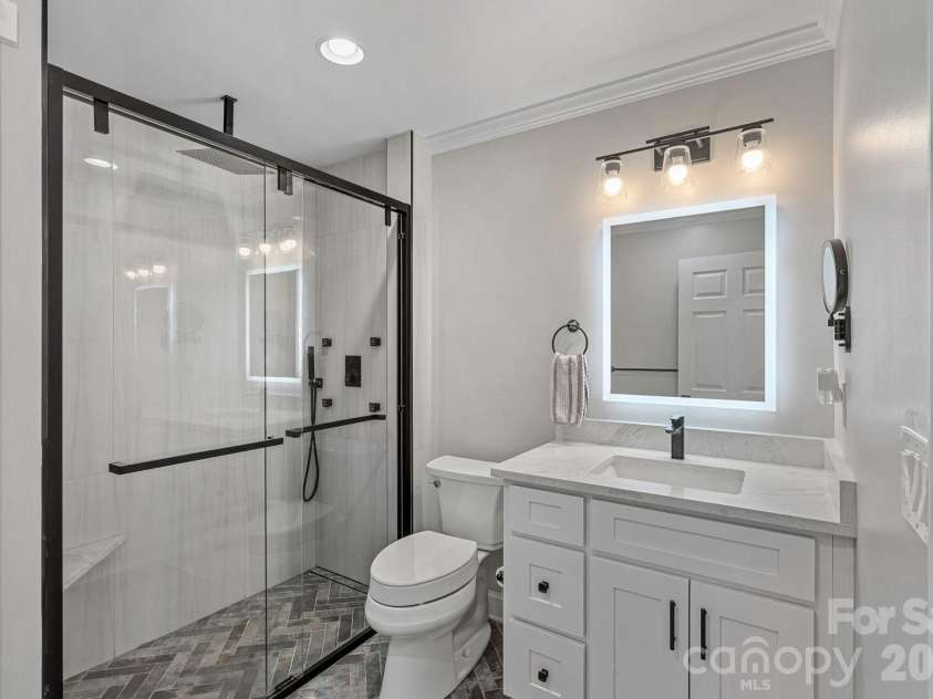 5634 Camelot Drive, Charlotte, NC 28270.  MLS# CAR4389012, YatesRealty ID 36546. 