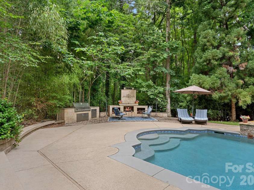 5634 Camelot Drive, Charlotte, NC 28270.  MLS# CAR4389012, YatesRealty ID 36546. 