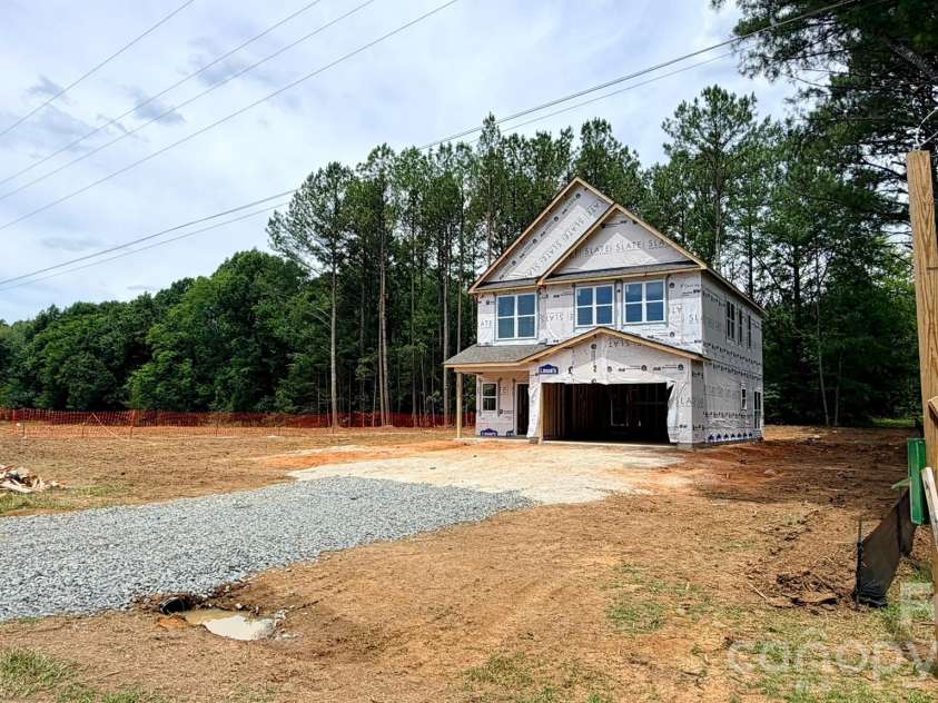 5105 Heron Lane, Concord, NC 28025.  MLS# CAR4400590, YatesRealty ID 36547. 
