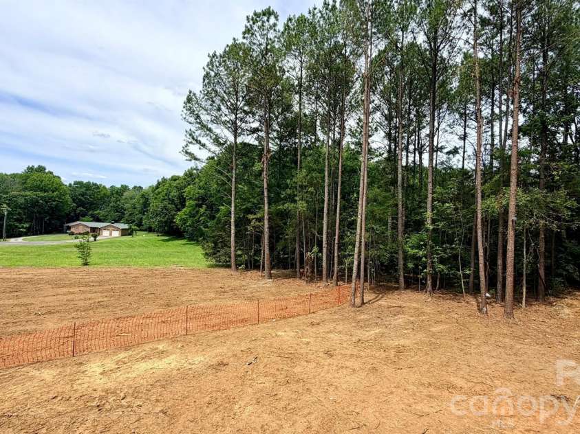 5105 Heron Lane, Concord, NC 28025.  MLS# CAR4400590, YatesRealty ID 36547. 
