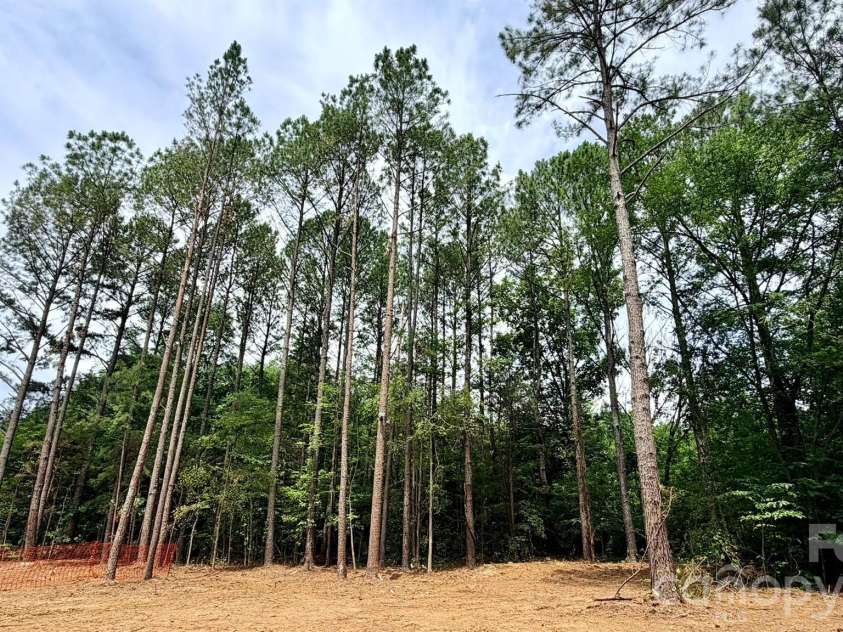 5105 Heron Lane, Concord, NC 28025.  MLS# CAR4400590, YatesRealty ID 36547. 