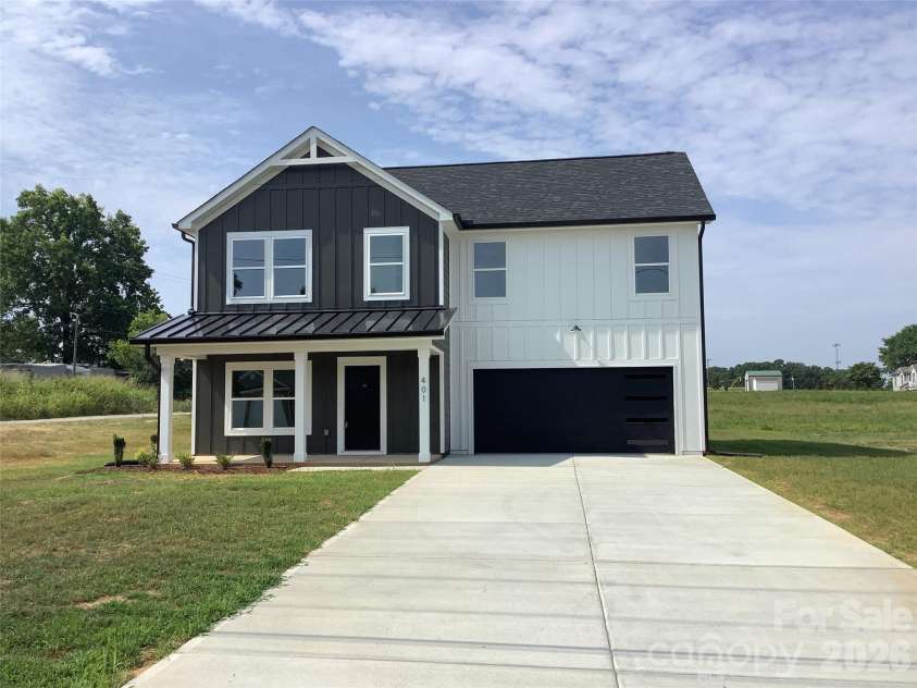 401 Oak Grove Road, Kings Mountain, NC 28086.  MLS# CAR4399494, YatesRealty ID 36548. Front View