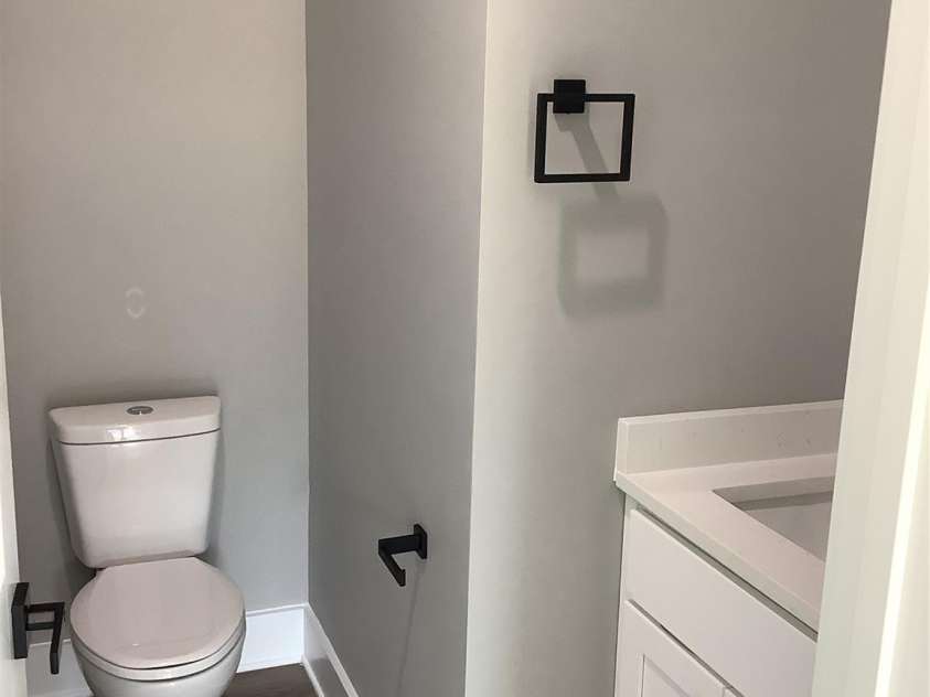 401 Oak Grove Road, Kings Mountain, NC 28086.  MLS# CAR4399494, YatesRealty ID 36548. Half Bath