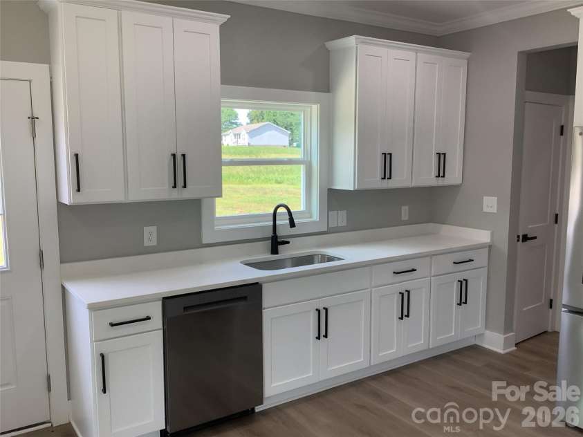 401 Oak Grove Road, Kings Mountain, NC 28086.  MLS# CAR4399494, YatesRealty ID 36548. Kitchen