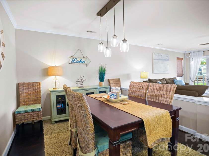 18525 Harborside Drive, Cornelius, NC 28031.  MLS# CAR4325069, YatesRealty ID 3655. 