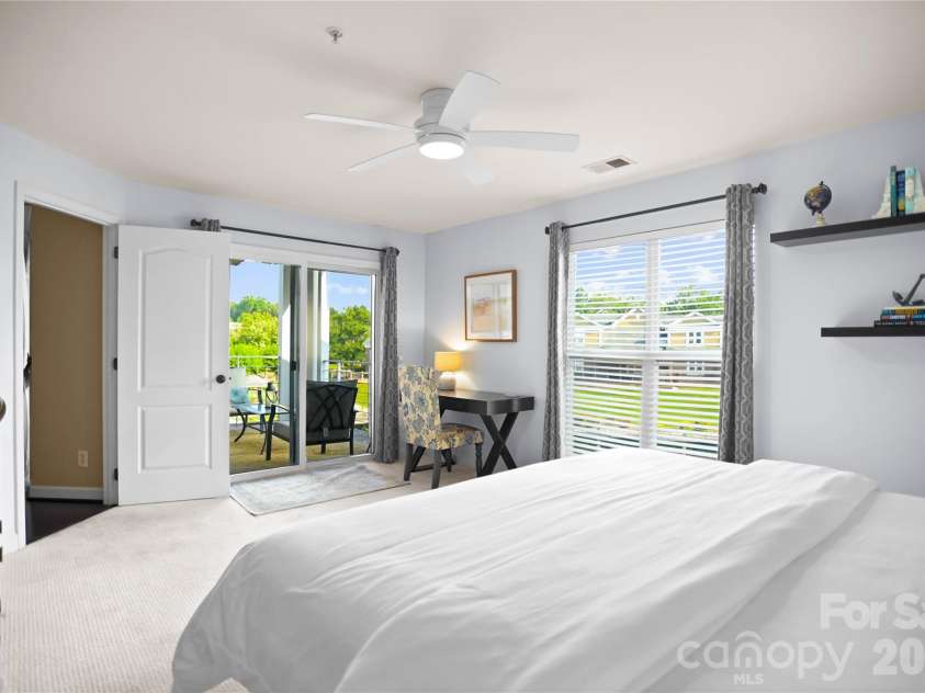 18525 Harborside Drive, Cornelius, NC 28031.  MLS# CAR4325069, YatesRealty ID 3655. 