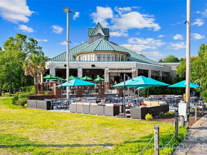 18525 Harborside Drive, Cornelius, NC 28031.  MLS# CAR4325069, YatesRealty ID 3655. 