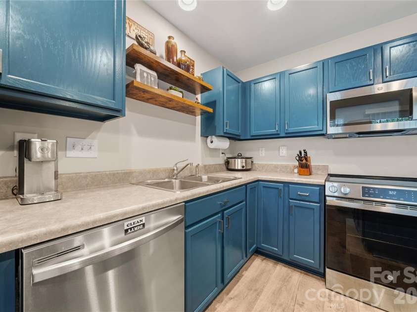 2599 Brackley Place, Concord, NC 28027.  MLS# CAR4340600, YatesRealty ID 3655. 