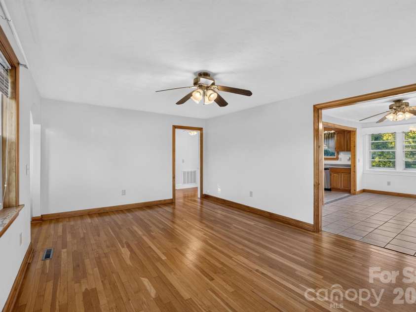 1532 Orchard Drive, Lenoir, NC 28645.  MLS# CAR4397630, YatesRealty ID 36550. 