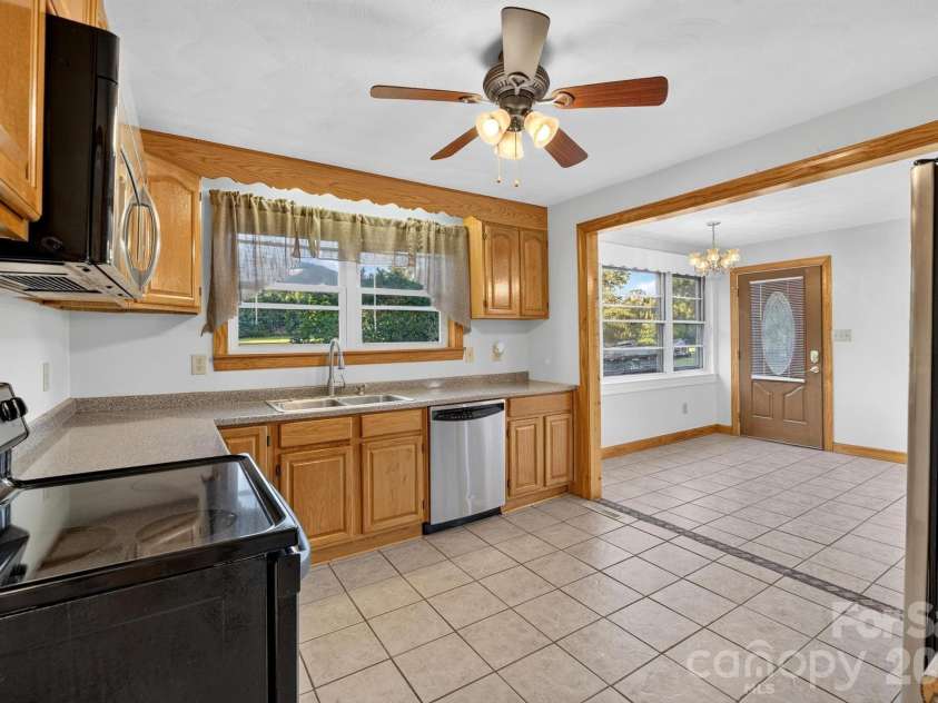 1532 Orchard Drive, Lenoir, NC 28645.  MLS# CAR4397630, YatesRealty ID 36550. Kitchen