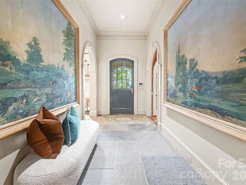 2301 Queens Road, Charlotte, NC 28207.  MLS# CAR4375058, YatesRealty ID 36552. 