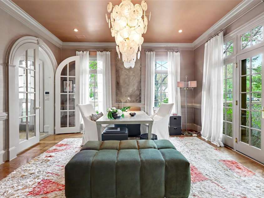 2301 Queens Road, Charlotte, NC 28207.  MLS# CAR4375058, YatesRealty ID 36552. 