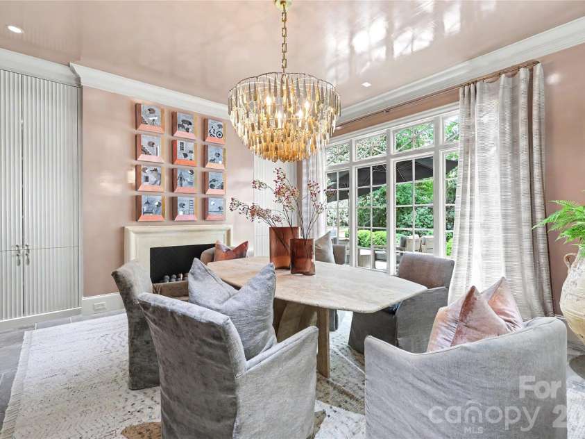 2301 Queens Road, Charlotte, NC 28207.  MLS# CAR4375058, YatesRealty ID 36552. 