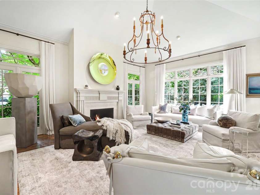 2301 Queens Road, Charlotte, NC 28207.  MLS# CAR4375058, YatesRealty ID 36552. 