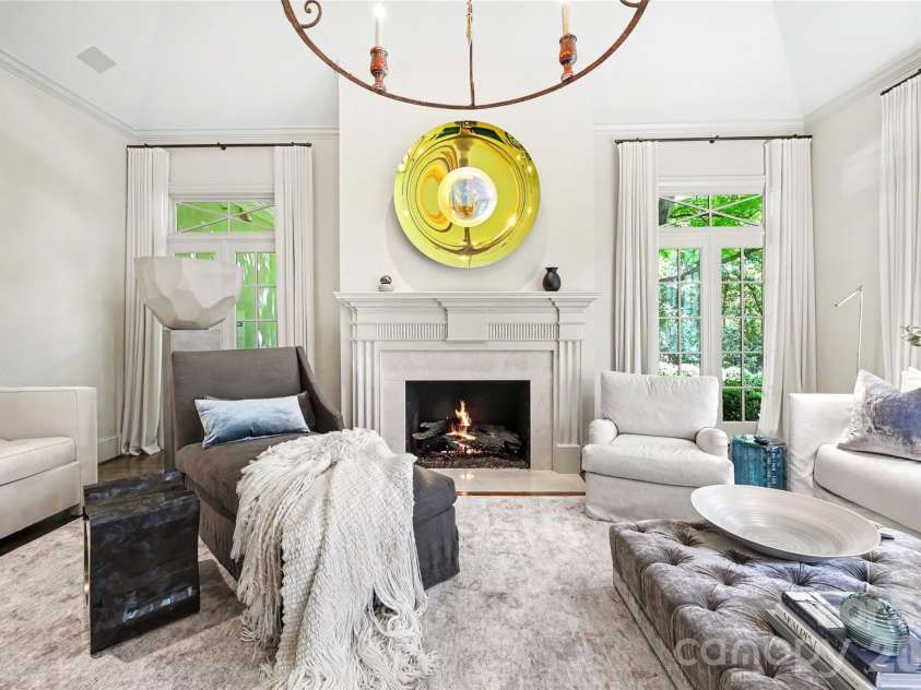 2301 Queens Road, Charlotte, NC 28207.  MLS# CAR4375058, YatesRealty ID 36552. 