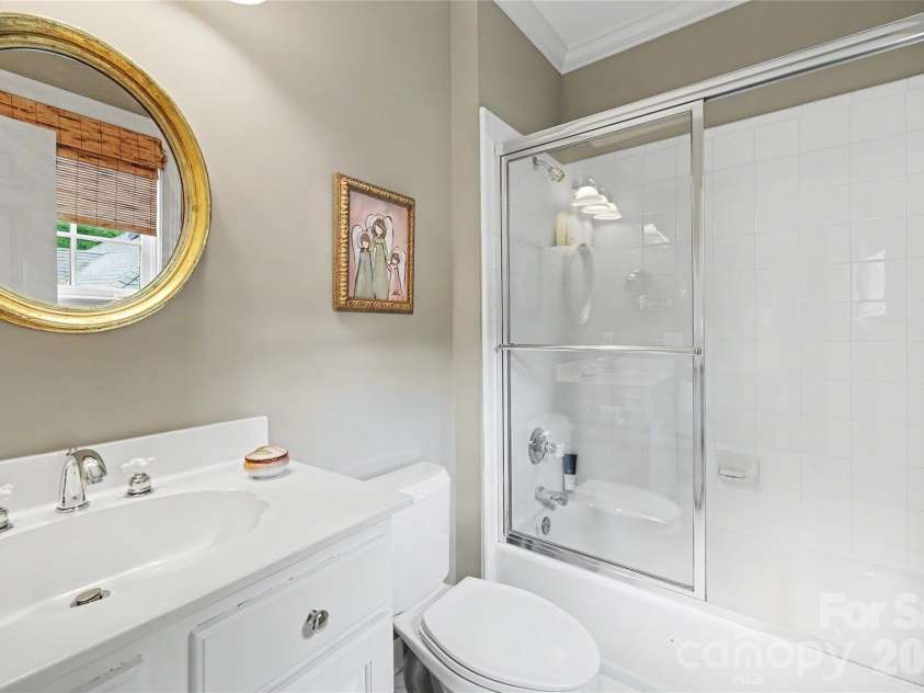 2301 Queens Road, Charlotte, NC 28207.  MLS# CAR4375058, YatesRealty ID 36552. 