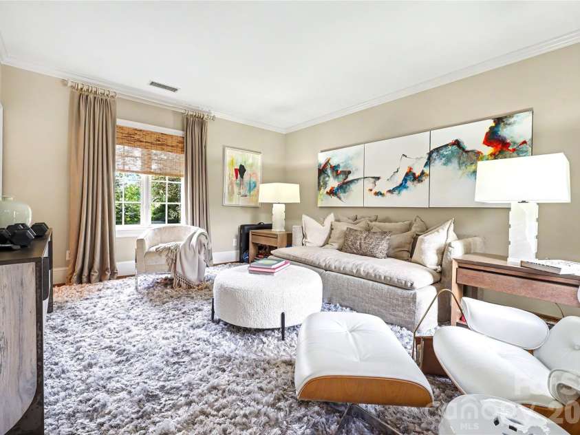 2301 Queens Road, Charlotte, NC 28207.  MLS# CAR4375058, YatesRealty ID 36552. 