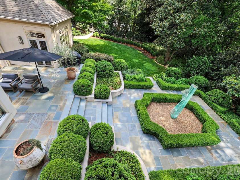 2301 Queens Road, Charlotte, NC 28207.  MLS# CAR4375058, YatesRealty ID 36552. 
