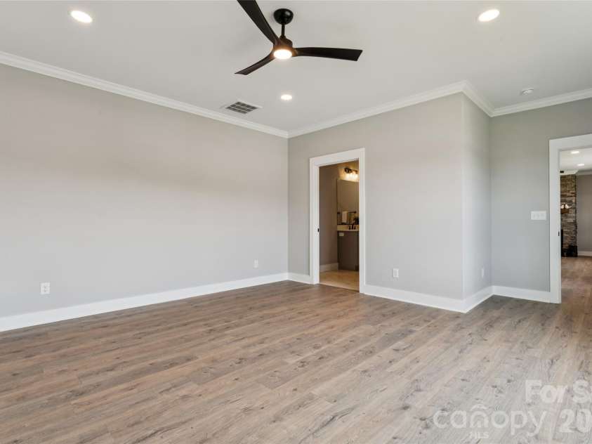 144 Reserve Drive, Mocksville, NC 27028.  MLS# CAR4400782, YatesRealty ID 36554. 