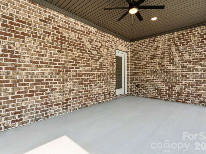 144 Reserve Drive, Mocksville, NC 27028.  MLS# CAR4400782, YatesRealty ID 36554. 