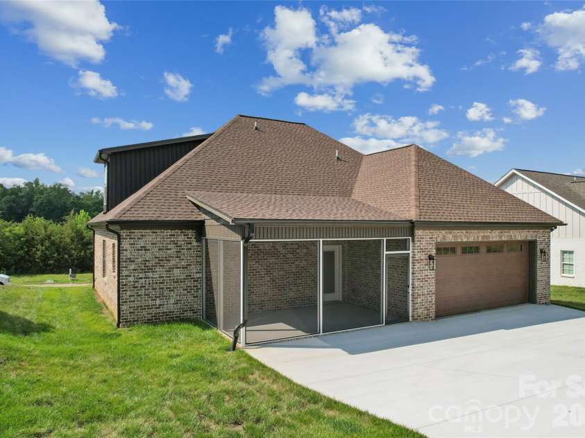 144 Reserve Drive, Mocksville, NC 27028.  MLS# CAR4400782, YatesRealty ID 36554. 