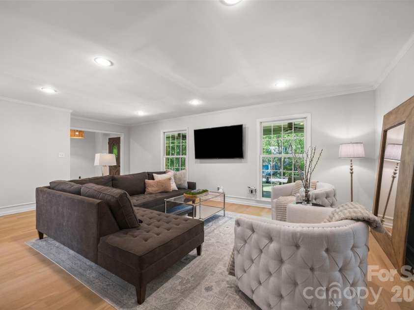 2 Pine Point Road, Lake Wylie, SC 29710.  MLS# CAR4402010, YatesRealty ID 36555. 