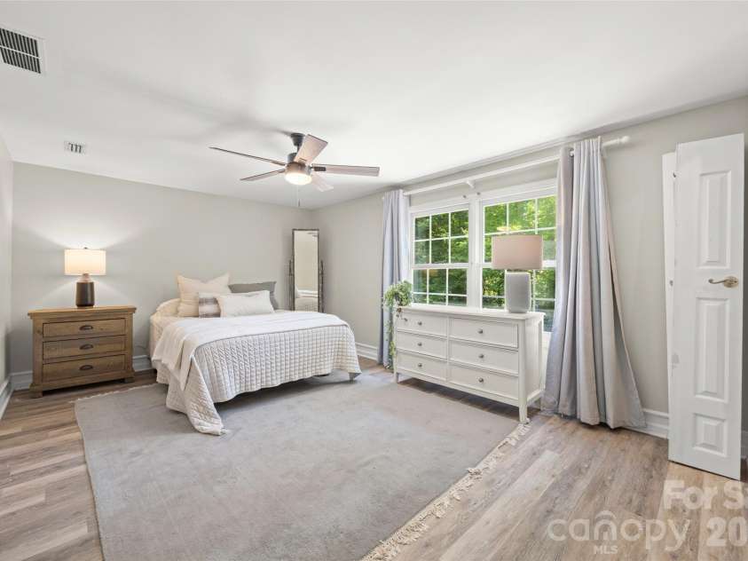 2 Pine Point Road, Lake Wylie, SC 29710.  MLS# CAR4402010, YatesRealty ID 36555. 