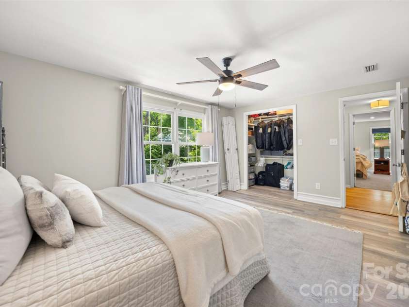 2 Pine Point Road, Lake Wylie, SC 29710.  MLS# CAR4402010, YatesRealty ID 36555. 