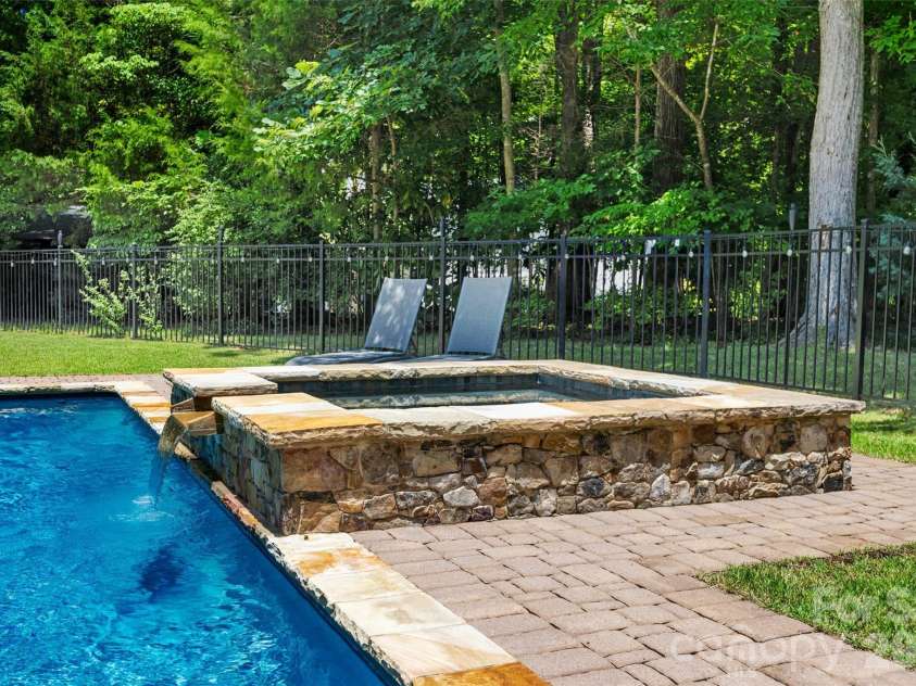 2 Pine Point Road, Lake Wylie, SC 29710.  MLS# CAR4402010, YatesRealty ID 36555. 