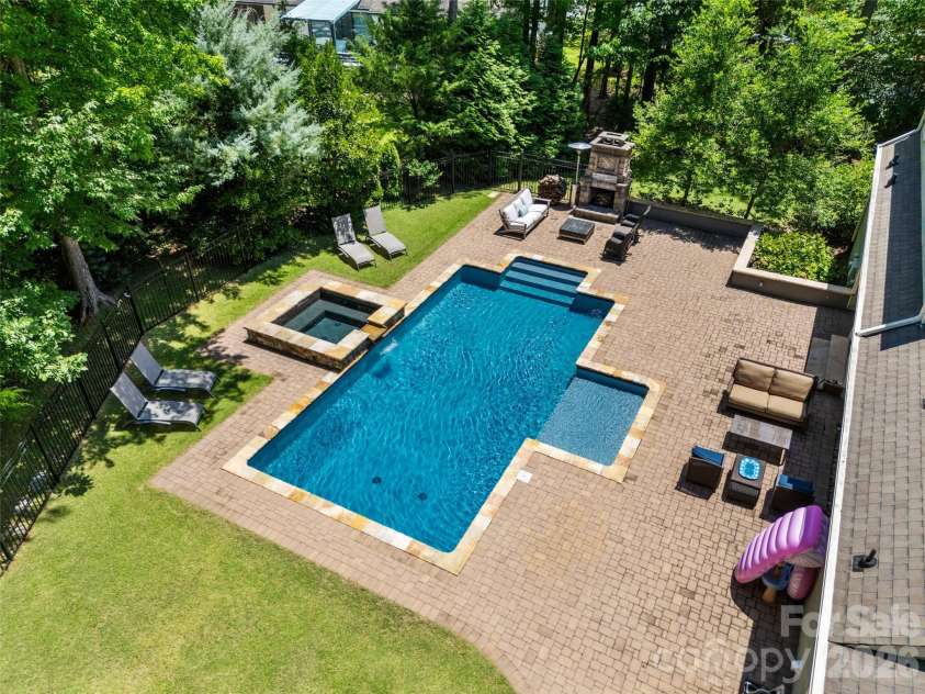 2 Pine Point Road, Lake Wylie, SC 29710.  MLS# CAR4402010, YatesRealty ID 36555. 