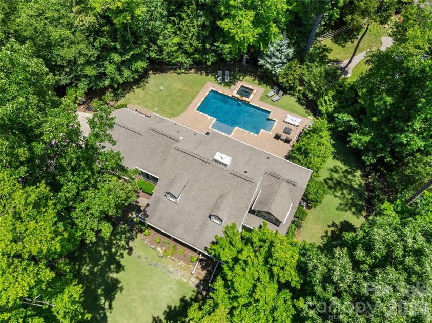 2 Pine Point Road, Lake Wylie, SC 29710.  MLS# CAR4402010, YatesRealty ID 36555. 