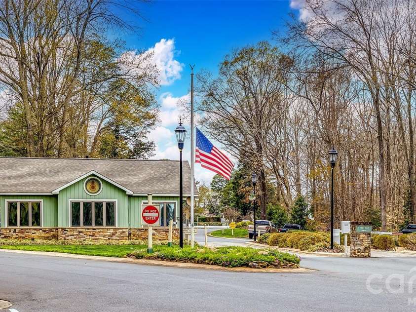 2 Pine Point Road, Lake Wylie, SC 29710.  MLS# CAR4402010, YatesRealty ID 36555. 