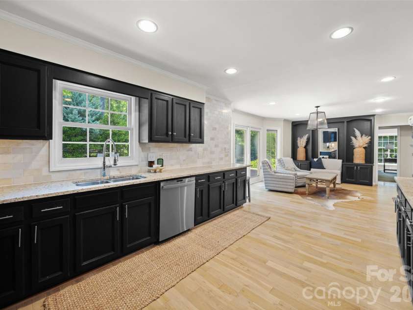 2 Pine Point Road, Lake Wylie, SC 29710.  MLS# CAR4402010, YatesRealty ID 36555. 