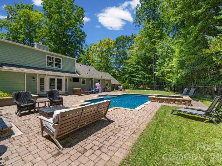 2 Pine Point Road, Lake Wylie, SC 29710.  MLS# CAR4402010, YatesRealty ID 36555. 