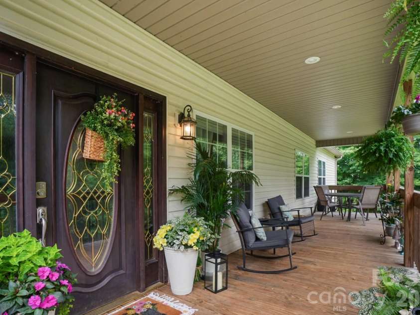 90 King Road, Weaverville, NC 28787.  MLS# CAR4397752, YatesRealty ID 36556. 