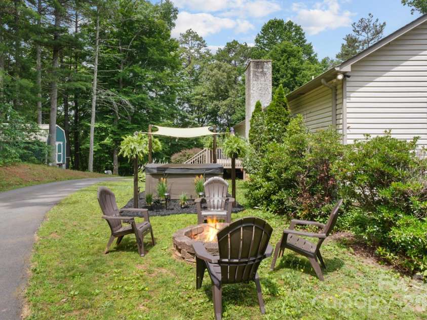 90 King Road, Weaverville, NC 28787.  MLS# CAR4397752, YatesRealty ID 36556. 