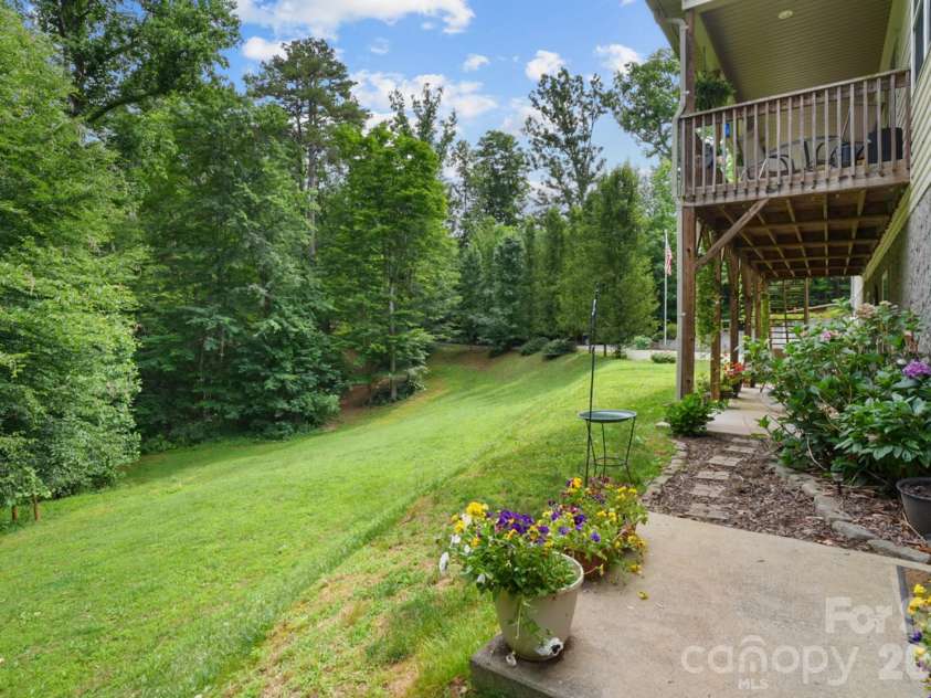 90 King Road, Weaverville, NC 28787.  MLS# CAR4397752, YatesRealty ID 36556. 