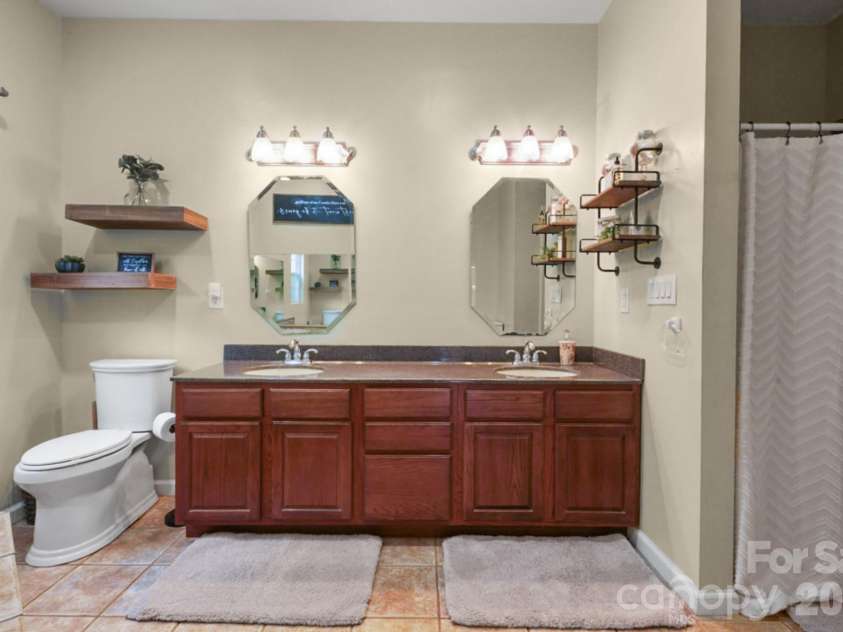 90 King Road, Weaverville, NC 28787.  MLS# CAR4397752, YatesRealty ID 36556. Primary Bathroom