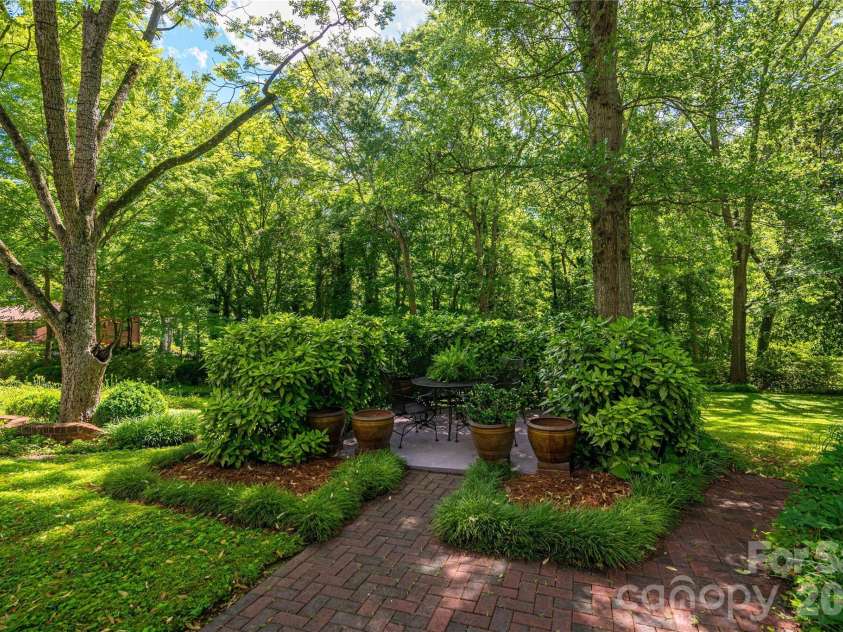 805 Aspen Street, Lincolnton, NC 28092.  MLS# CAR4395032, YatesRealty ID 36558. Gardens