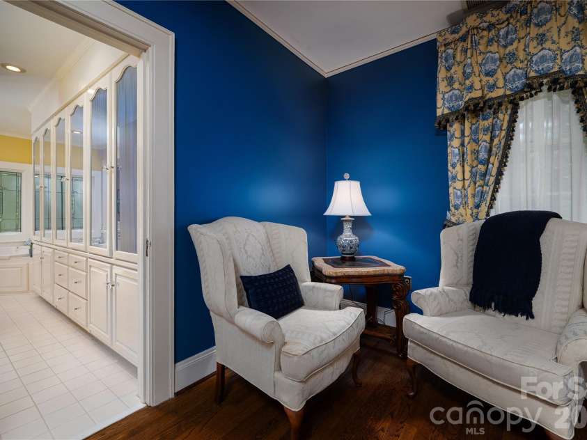 805 Aspen Street, Lincolnton, NC 28092.  MLS# CAR4395032, YatesRealty ID 36558. Primary Sitting Area