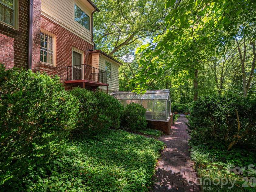 805 Aspen Street, Lincolnton, NC 28092.  MLS# CAR4395032, YatesRealty ID 36558. Right side walking path