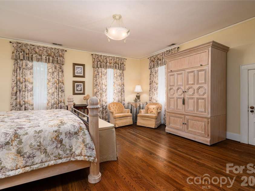 805 Aspen Street, Lincolnton, NC 28092.  MLS# CAR4395032, YatesRealty ID 36558. Secondary Bedroom 1