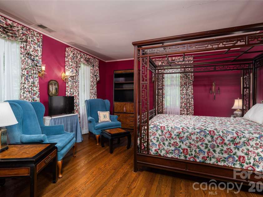 805 Aspen Street, Lincolnton, NC 28092.  MLS# CAR4395032, YatesRealty ID 36558. Secondary Bedroom 2