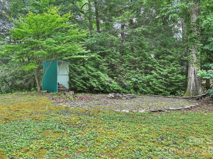 222 Timberlane Drive, Etowah, NC 28729.  MLS# CAR4402603, YatesRealty ID 36561. 