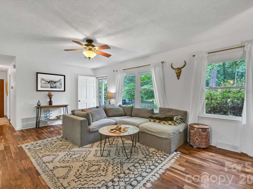 222 Timberlane Drive, Etowah, NC 28729.  MLS# CAR4402603, YatesRealty ID 36561. 