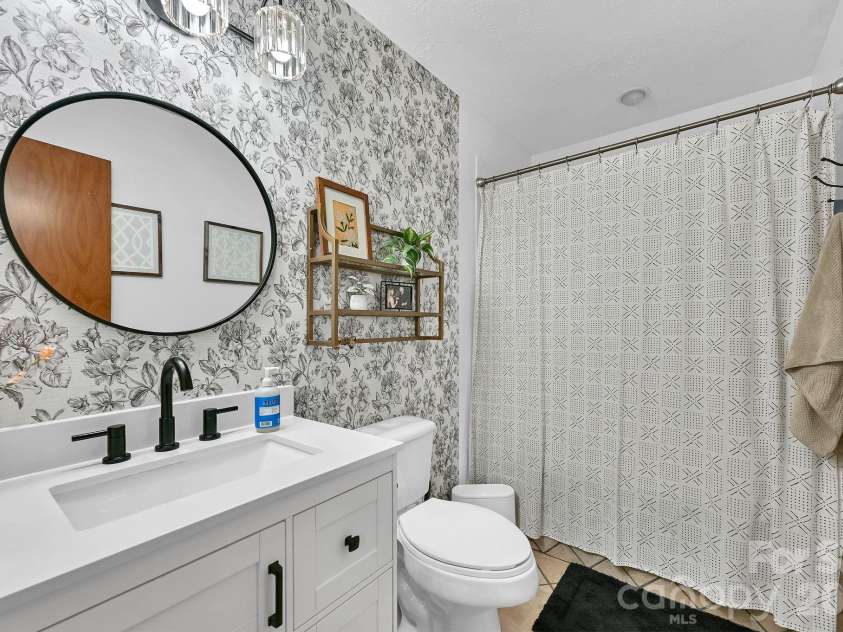 222 Timberlane Drive, Etowah, NC 28729.  MLS# CAR4402603, YatesRealty ID 36561. 