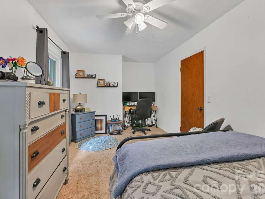 222 Timberlane Drive, Etowah, NC 28729.  MLS# CAR4402603, YatesRealty ID 36561. 