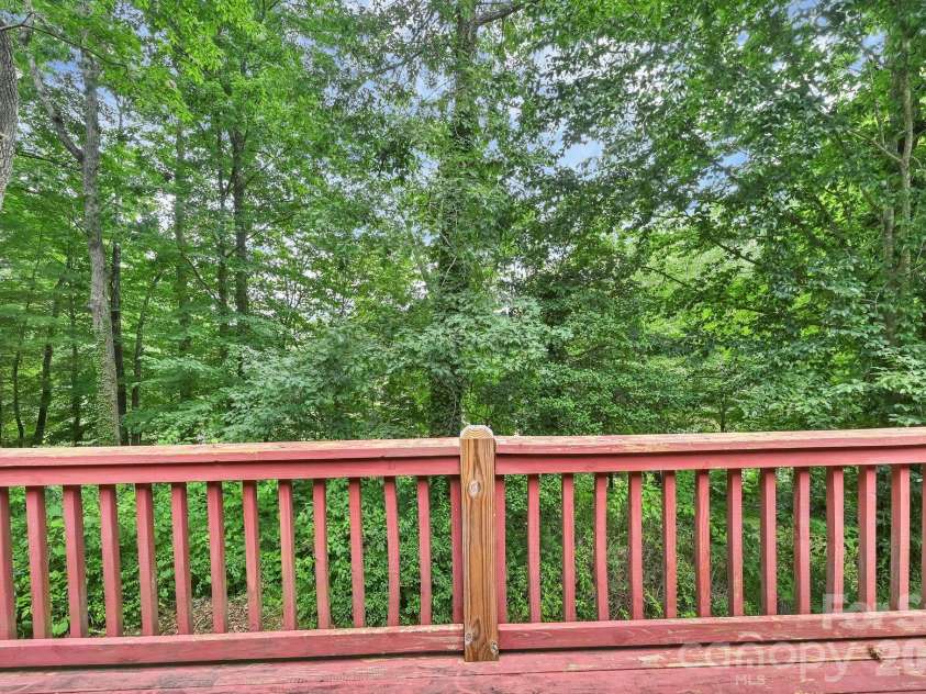 222 Timberlane Drive, Etowah, NC 28729.  MLS# CAR4402603, YatesRealty ID 36561. 