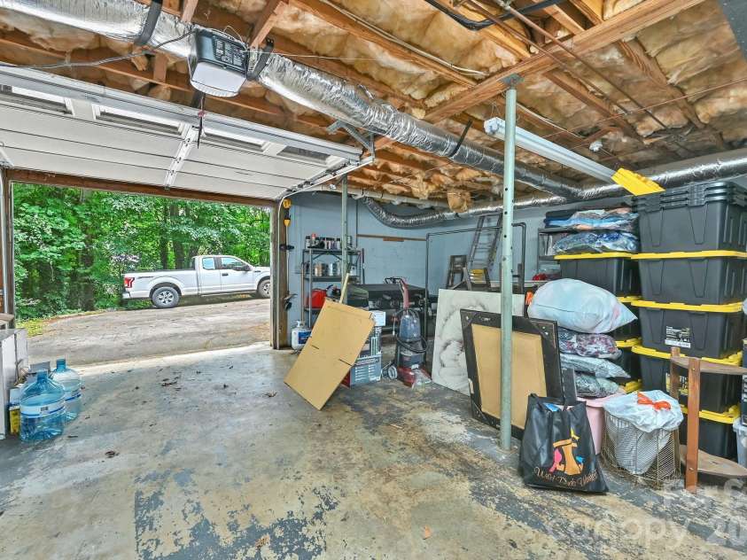 222 Timberlane Drive, Etowah, NC 28729.  MLS# CAR4402603, YatesRealty ID 36561. 
