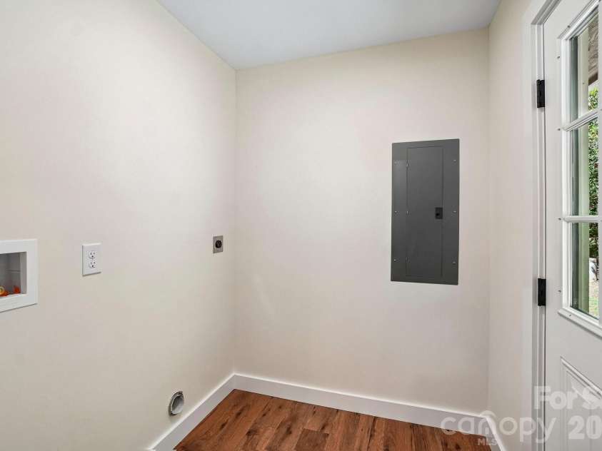165 Westwood Drive, Brevard, NC 28712.  MLS# CAR4402303, YatesRealty ID 36564. 